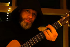 «І калі ёсць недзе там зверху лепшая версія свету, і там ёсць Беларусь у якой заўжды цёплае лета»